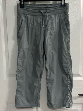 Lululemon Women's Dance Studio Crop No Liner Size 4 Soot Light Gray Pants